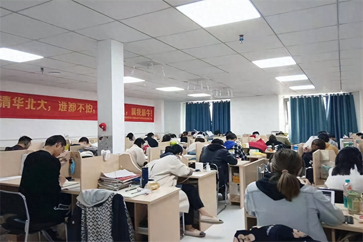寄宿考研是什么意思怎么收费,一文了解考研寄宿学校含义和模式(图4) 寄宿考研是什么意思怎么收费,一文了解考研寄宿学校含义和模式(图4)
