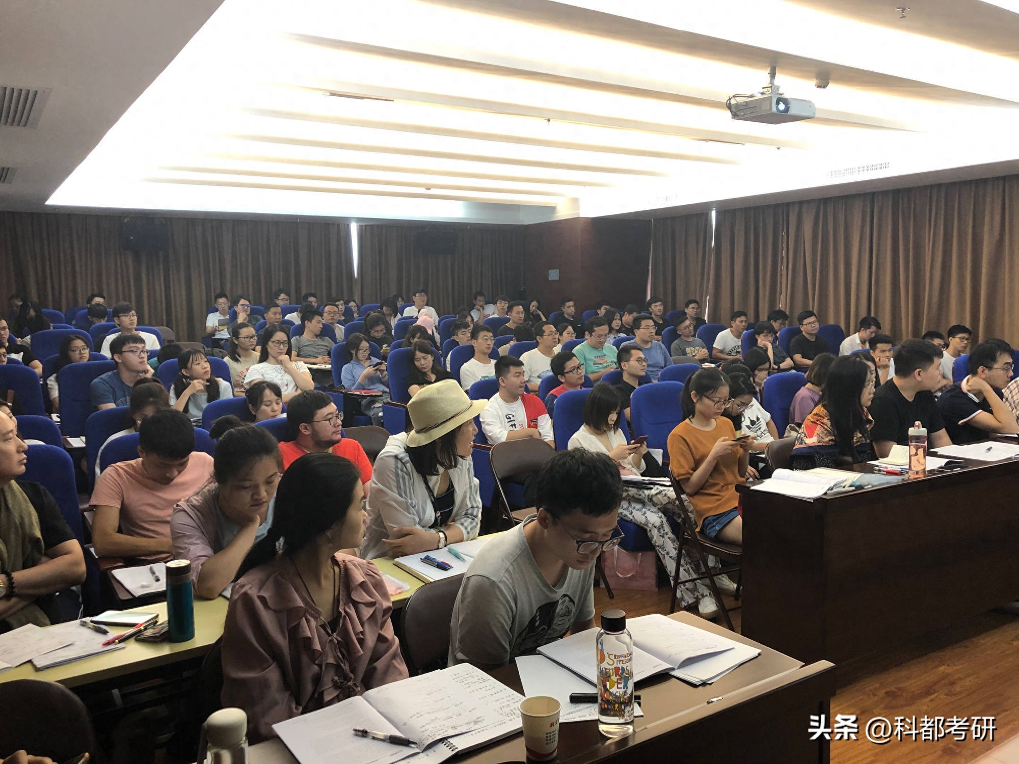 考研作文一般能拿多少分及格,英语考研作文基本要求和评分标准(图3) 考研作文一般能拿多少分及格,英语考研作文基本要求和评分标准(图3)