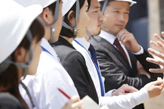 二级建造师报考条件学历要求,2023年二建考试要求和报考条件解读(图1) 二级建造师报考条件学历要求,2023年二建考试要求和报考条件解读(图1)