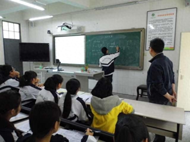 大学生学习计划表,拉开差距的学霸大学计划表分享(图4) 大学生学习计划表,拉开差距的学霸大学计划表分享(图4)
