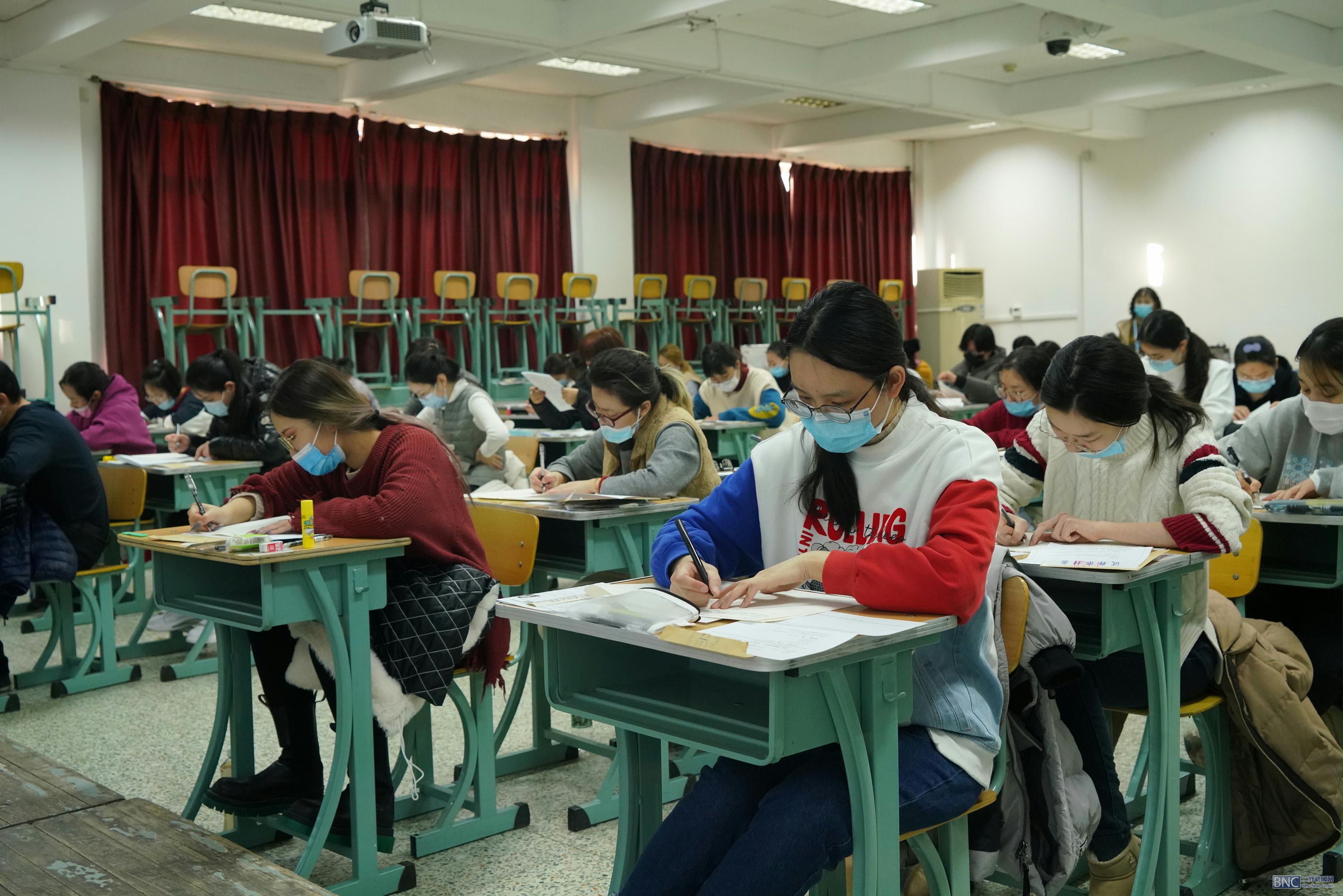 考研究生怎么选学校和专业，考研选择学校时必须考虑的三大因素(图1)