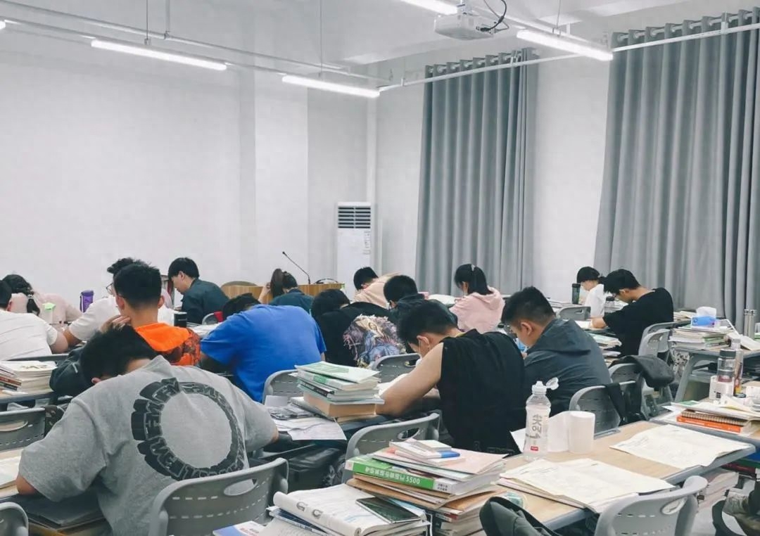 计算机考研专业课怎么准备,分享考研专业课的复习要领与方法(图1) 计算机考研专业课怎么准备,分享考研专业课的复习要领与方法(图1)