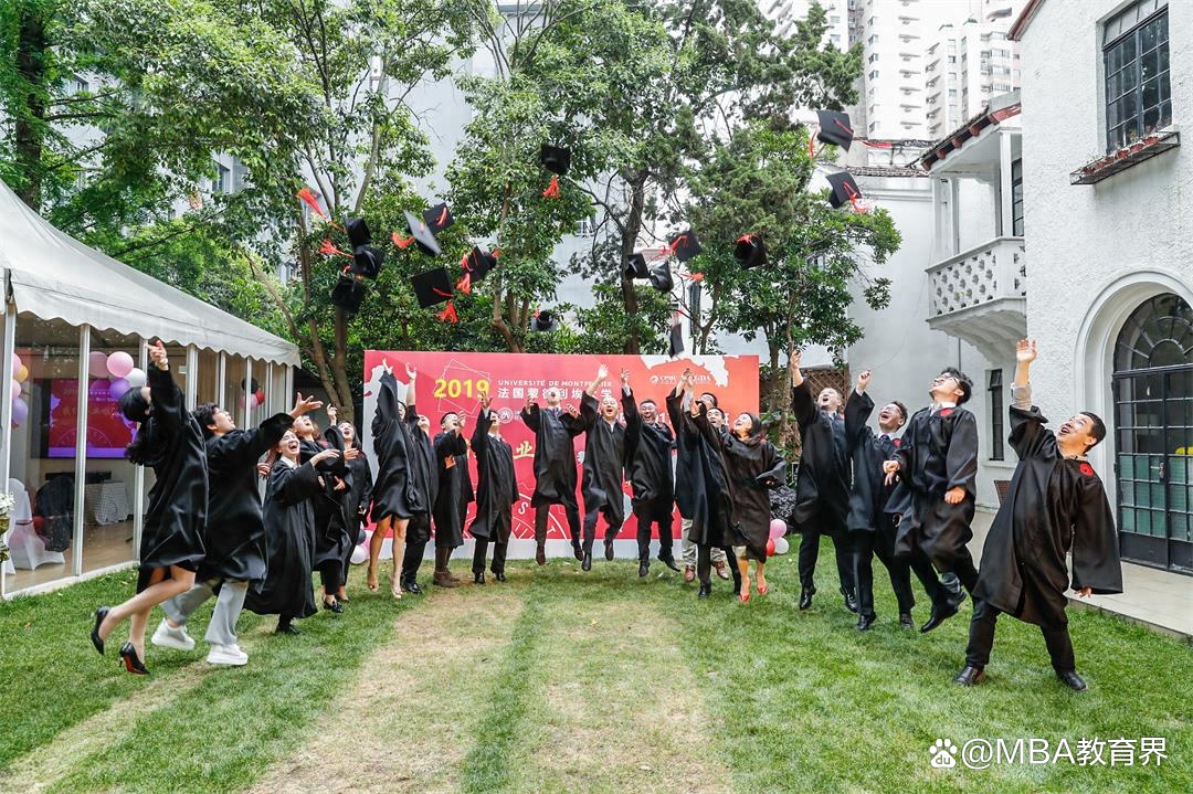 报考研究生有年龄限制吗,一文带你了解考研的年龄上限(图3) 报考研究生有年龄限制吗,一文带你了解考研的年龄上限(图3)
