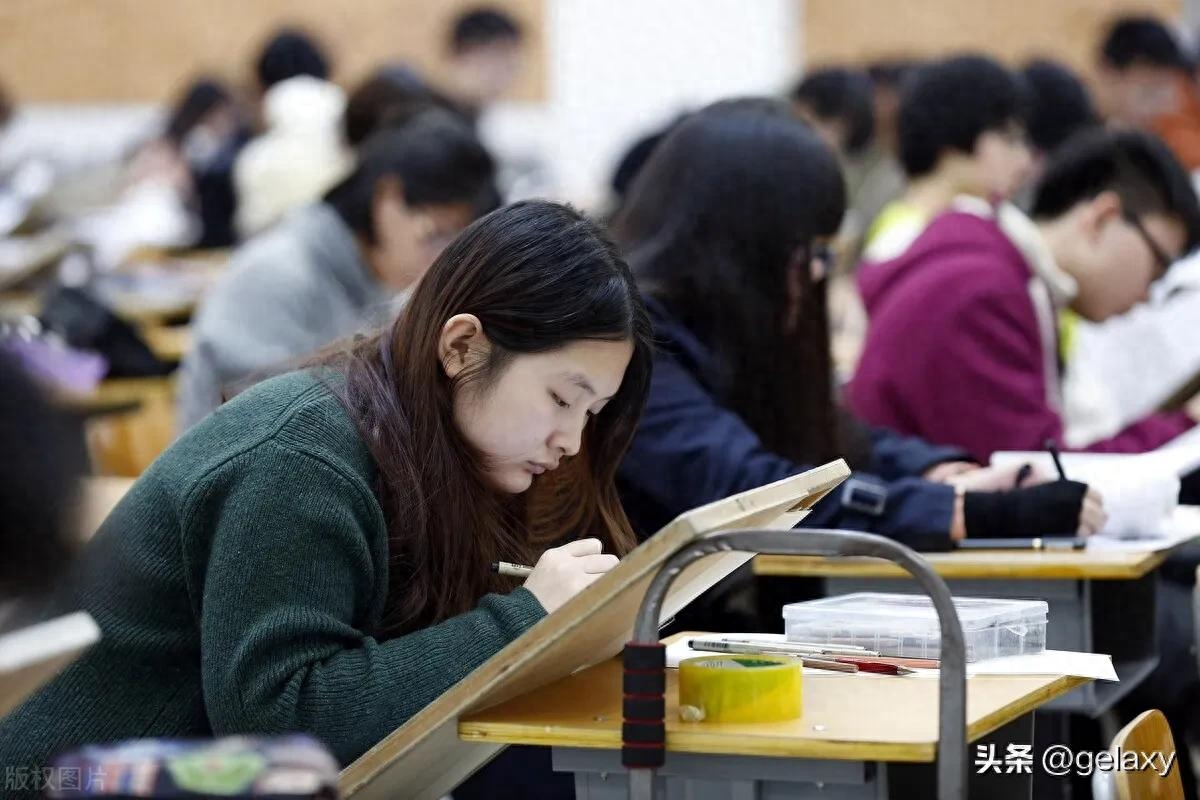 读研究生一年要多少钱学费,最详细的读研费用解析(图3) 读研究生一年要多少钱学费,最详细的读研费用解析(图3)