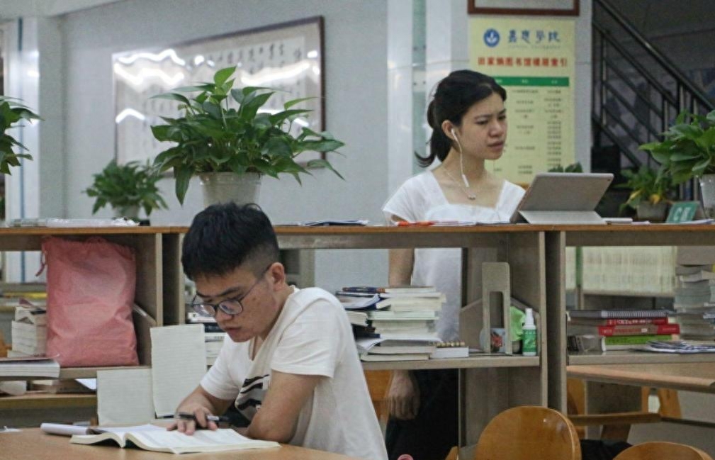 复试英语没回答上来影响大不,一文带你解决复试中的问题(图4) 复试英语没回答上来影响大不,一文带你解决复试中的问题(图4)
