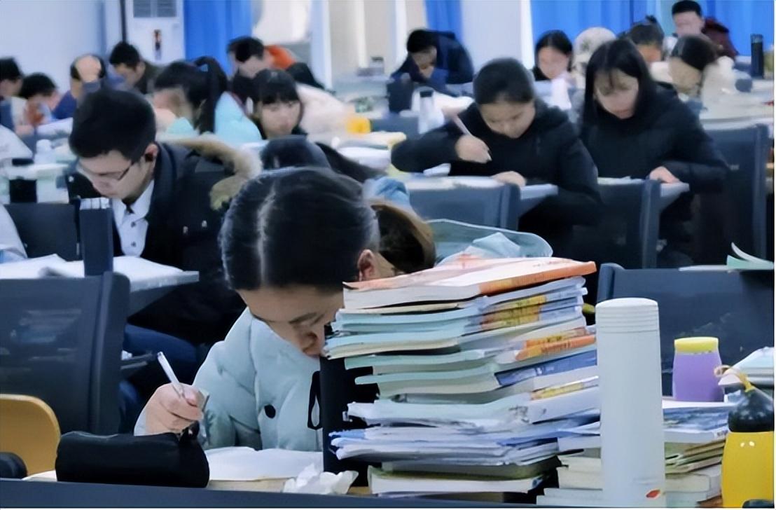 普通一本考研考本校有意义吗,大学生考研考本校的三大很吸引人的优势(图3) 普通一本考研考本校有意义吗,大学生考研考本校的三大很吸引人的优势(图3)