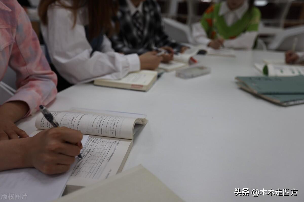 在职教师怎么考研究生容易,在职人员考研究生最简单的方式介绍(图4) 在职教师怎么考研究生容易,在职人员考研究生最简单的方式介绍(图4)