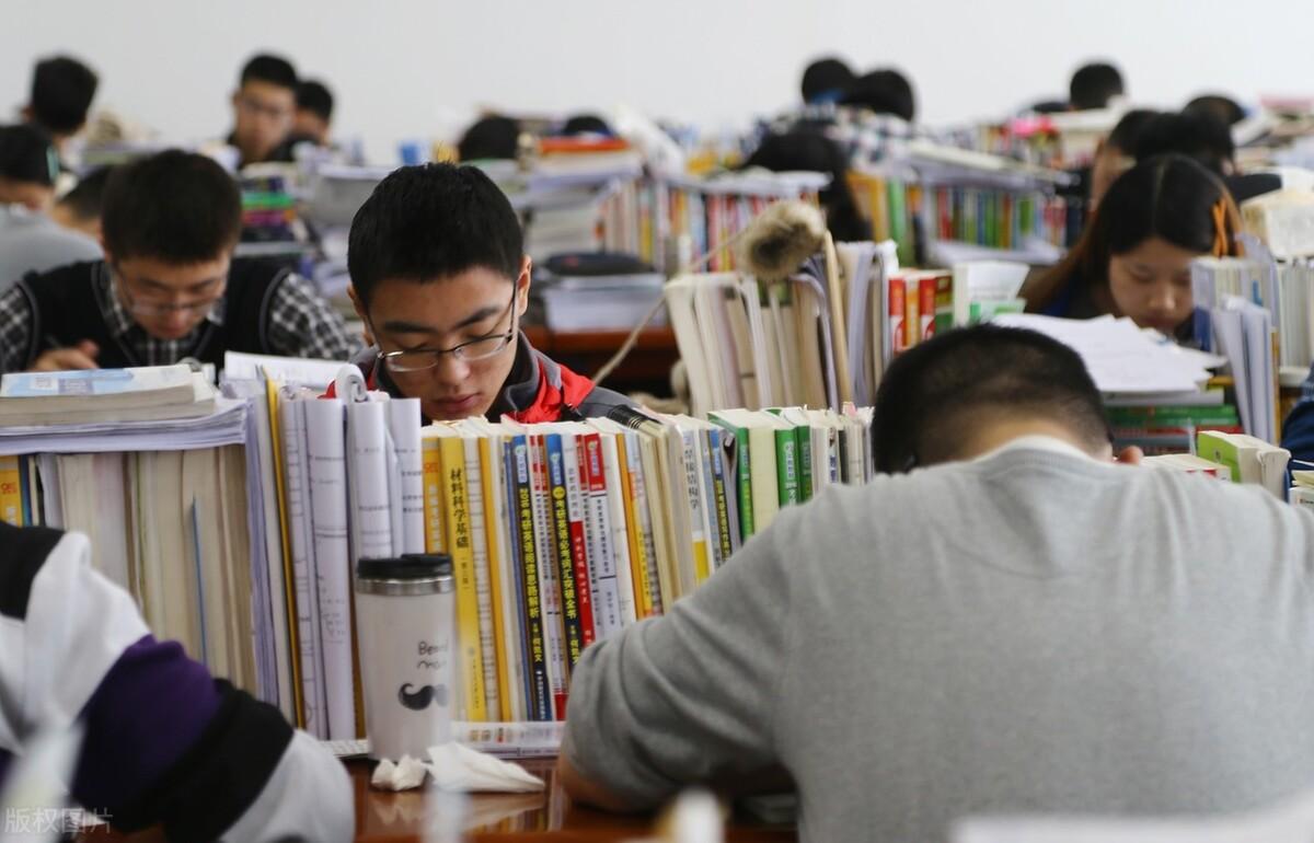 考研究生有什么用途呢,盘点考上研究生才能享受到的5大福利(图5) 考研究生有什么用途呢,盘点考上研究生才能享受到的5大福利(图5)