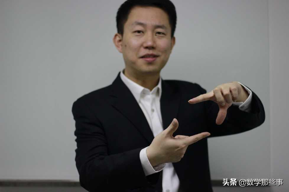 考研数学跟哪个老师比较好,不看后悔!考研数学名师大盘点(图2) 考研数学跟哪个老师比较好,不看后悔!考研数学名师优点大盘点(图2)