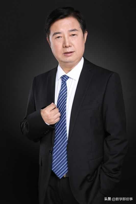考研数学跟哪个老师比较好,不看后悔!考研数学名师大盘点(图7) 考研数学跟哪个老师比较好,不看后悔!考研数学名师优点大盘点(图7)