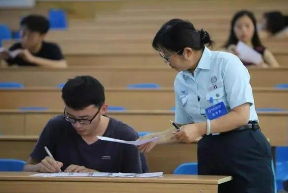 考公省考和国考哪个难,国考和省考的上岸率对比分析(图7) 考公省考和国考哪个难,国考和省考的上岸率对比分析(图7)