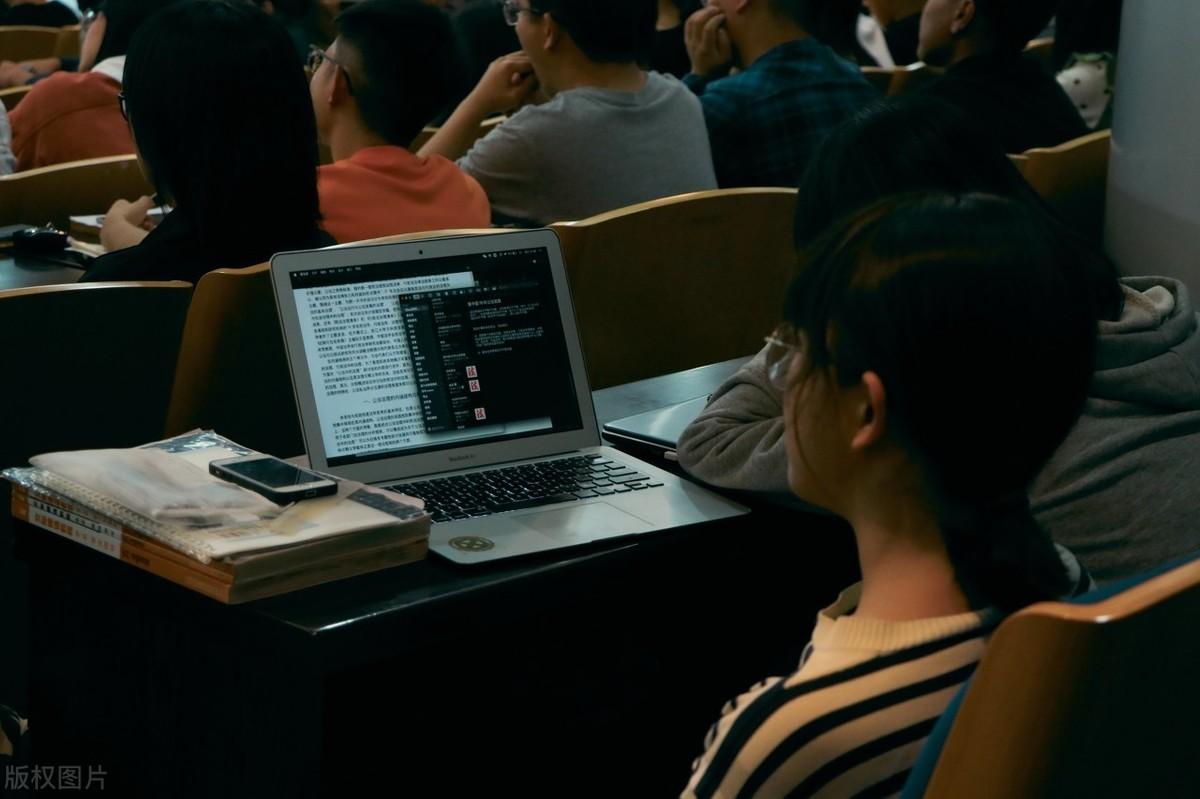 考编考公务员什么专业比较合适,最适合考公务员的5类专业介绍(图2) 考编考公务员什么专业比较合适,最适合考公务员的5类专业介绍(图2)