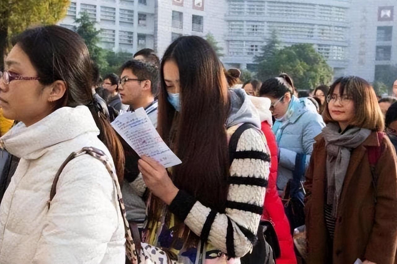 硕士考公务员定什么级别,研究生毕业后考公务员的定级标准(图2) 硕士考公务员定什么级别,研究生毕业后考公务员的定级标准(图2)