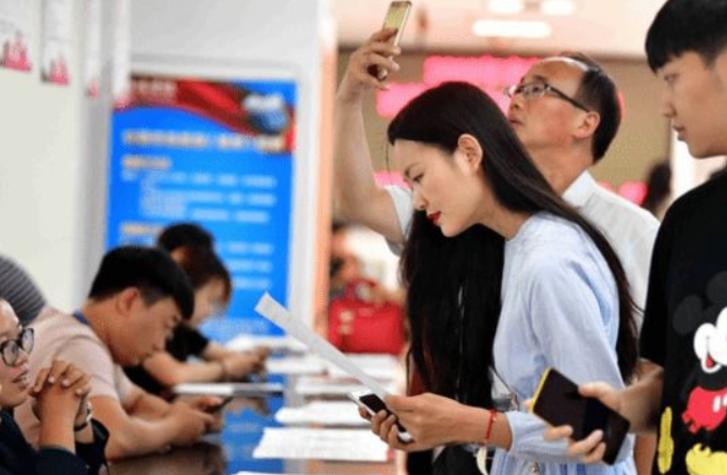 考公和考研哪个更好,过来人的考研vs考公详细选择指南(图3) 考公和考研哪个更好,过来人的考研vs考公详细选择指南(图3)