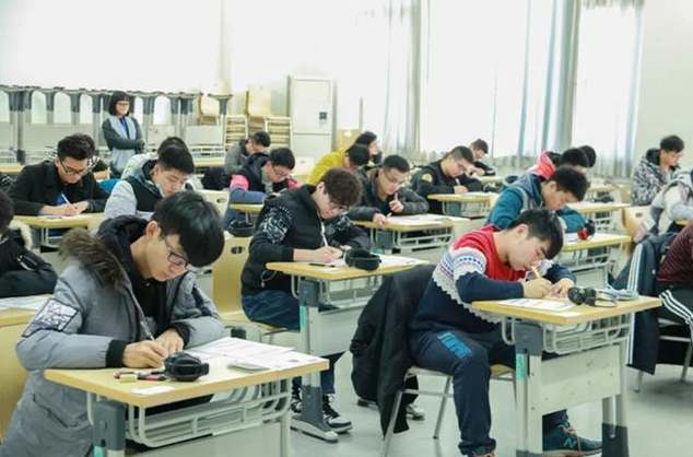 考公和考研哪个更好,过来人的考研vs考公详细选择指南(图10) 考公和考研哪个更好,过来人的考研vs考公详细选择指南(图10)
