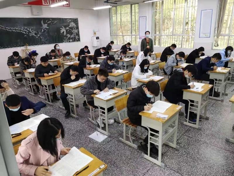 考公务员工资怎么样,一文解析公务员的工资收入情况(图1) 考公务员工资怎么样,一文解析公务员的工资收入情况(图1)
