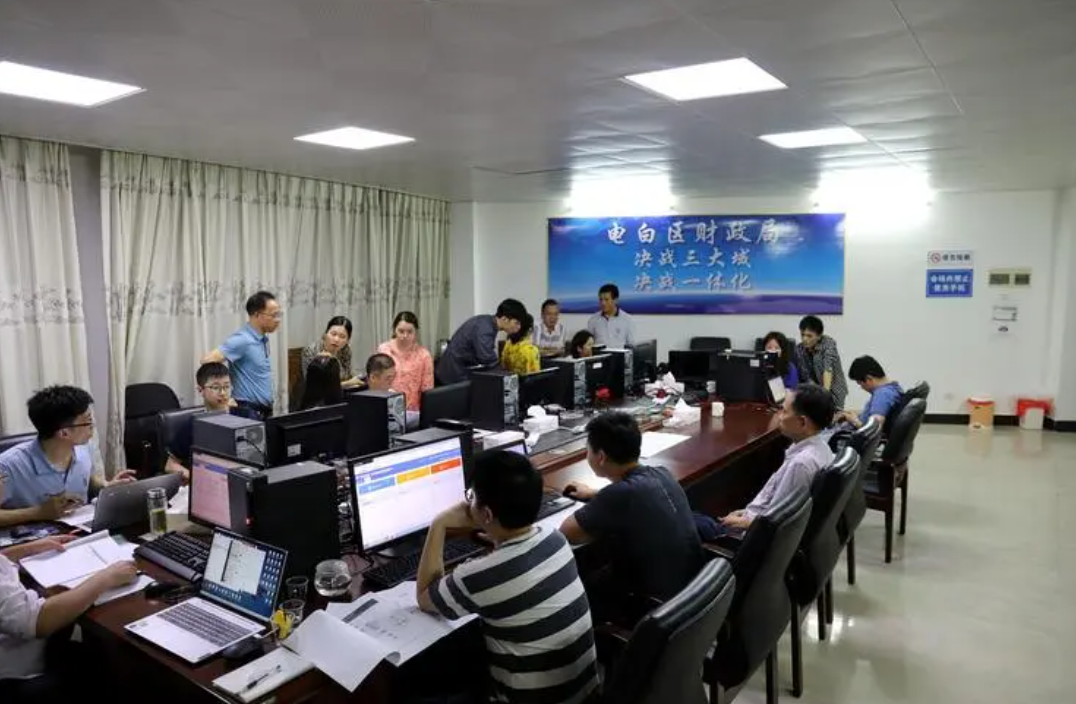 公考待遇好的岗位,盘点8个待遇分外优质的公务员岗位(图3) 公考待遇好的岗位,盘点8个待遇分外优质的公务员岗位(图3)