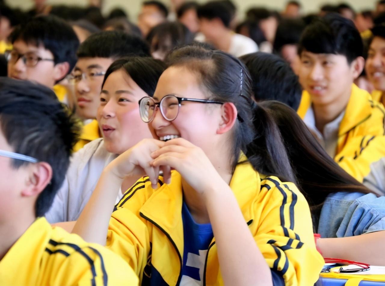 公务员考试作答技巧,国家公务员考试必备的4个上岸答题技巧(图4) 公务员考试作答技巧,国家公务员考试必备的4个上岸答题技巧(图4)