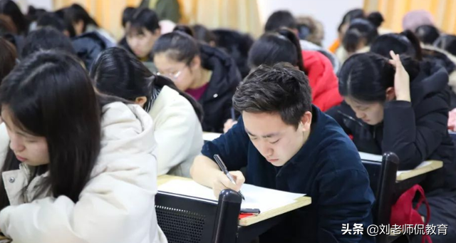 考研需要学位证书吗,没有学位证书也一样可以读研(图3) 考研需要学位证书吗,没有学位证书也一样可以读研(图3)